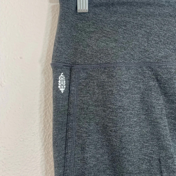 Free People FP Movement Heather Gray Infinity Cutout High Rise Cropped Leggings - Picture 7 of 10